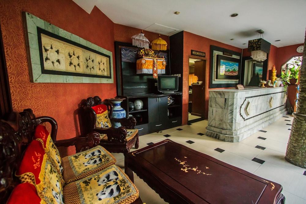 Sri Ratu Hotel Legian Exteriér fotografie