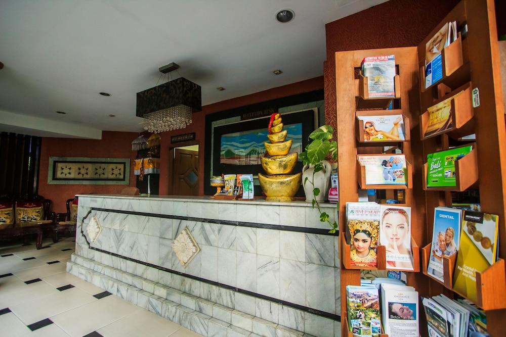 Sri Ratu Hotel Legian Exteriér fotografie