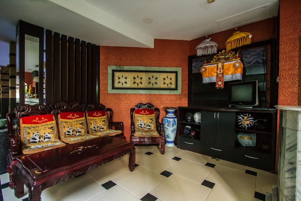 Sri Ratu Hotel Legian Exteriér fotografie