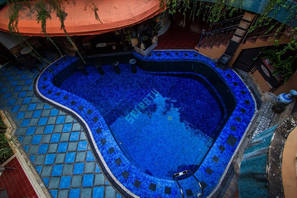 Sri Ratu Hotel Legian Exteriér fotografie