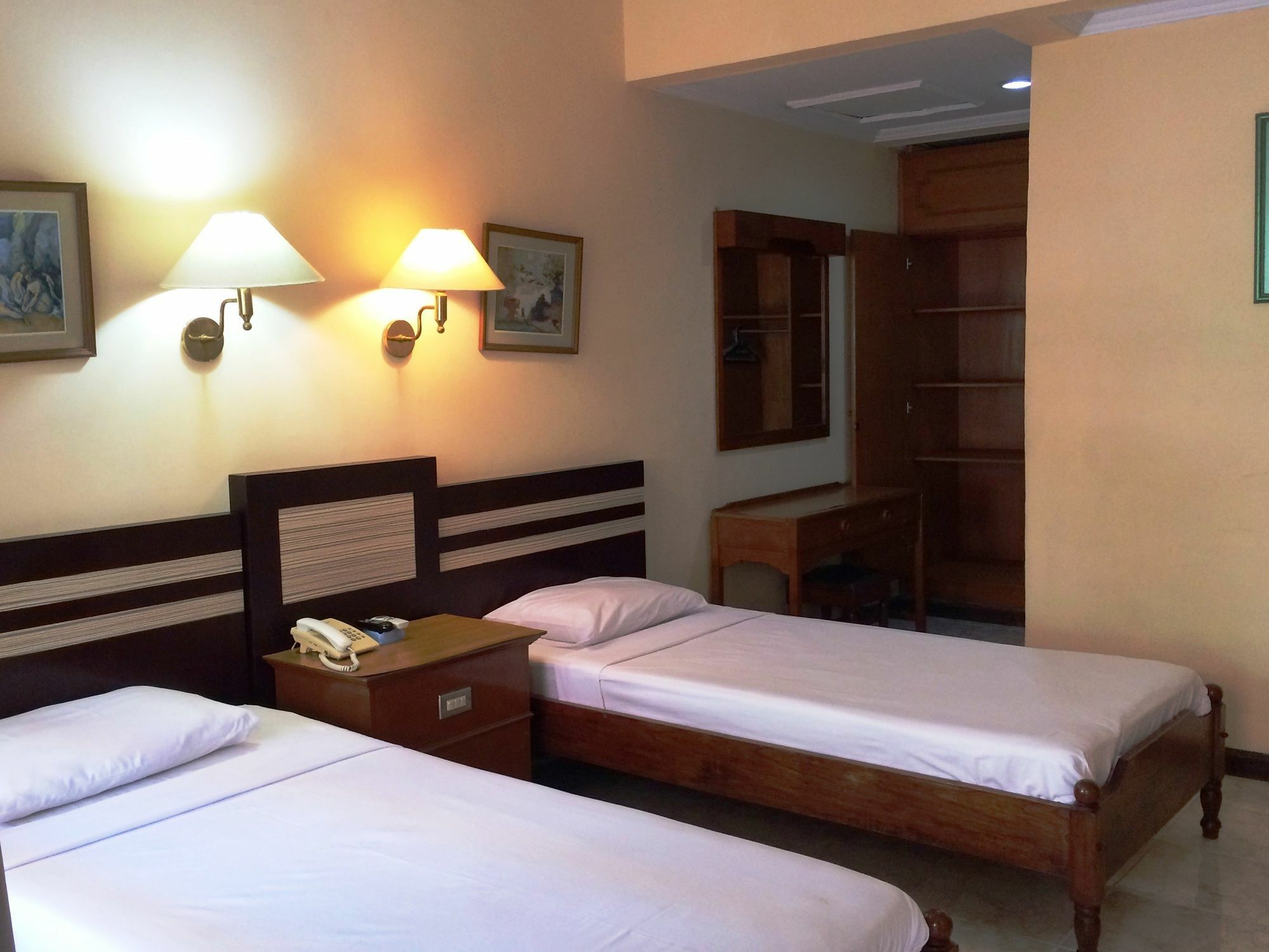 Sri Ratu Hotel Legian Exteriér fotografie